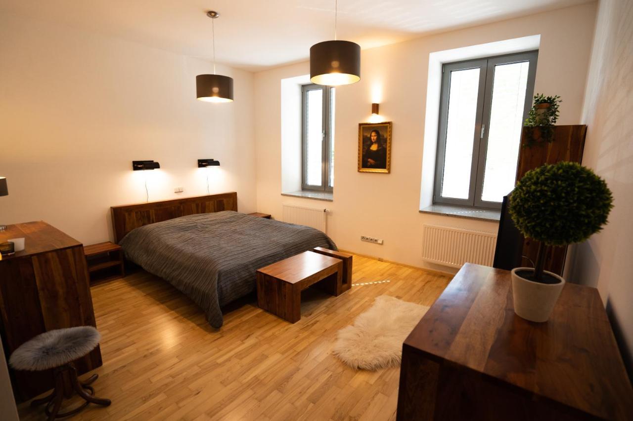 Black Field Apartment Брно Экстерьер фото